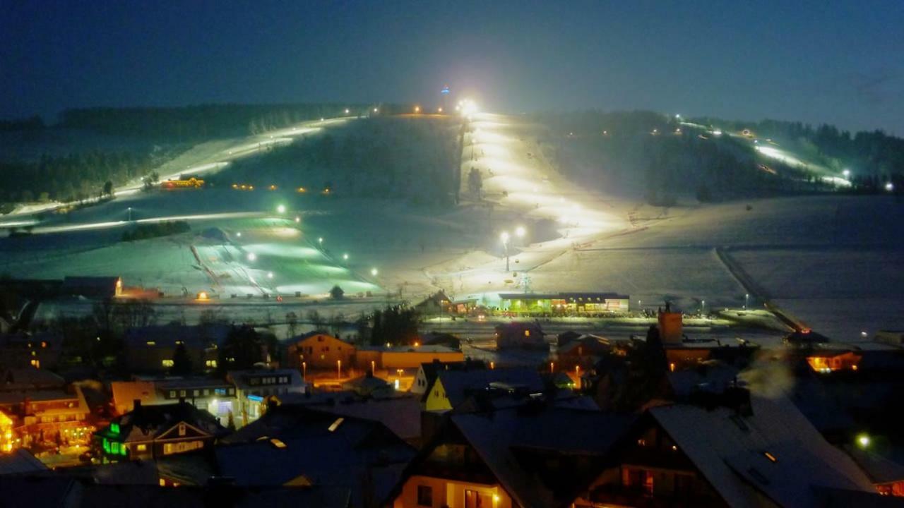 Komfort-Fewo Ettelsberg-Panorama Willingen  Oda fotoğraf